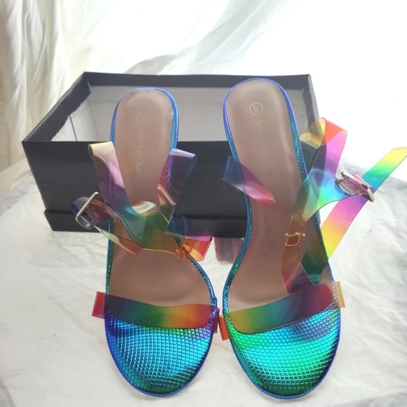 Gorgeous Rainbow Fashion 🩴 NWB ❤️ - Picture 3 of 10